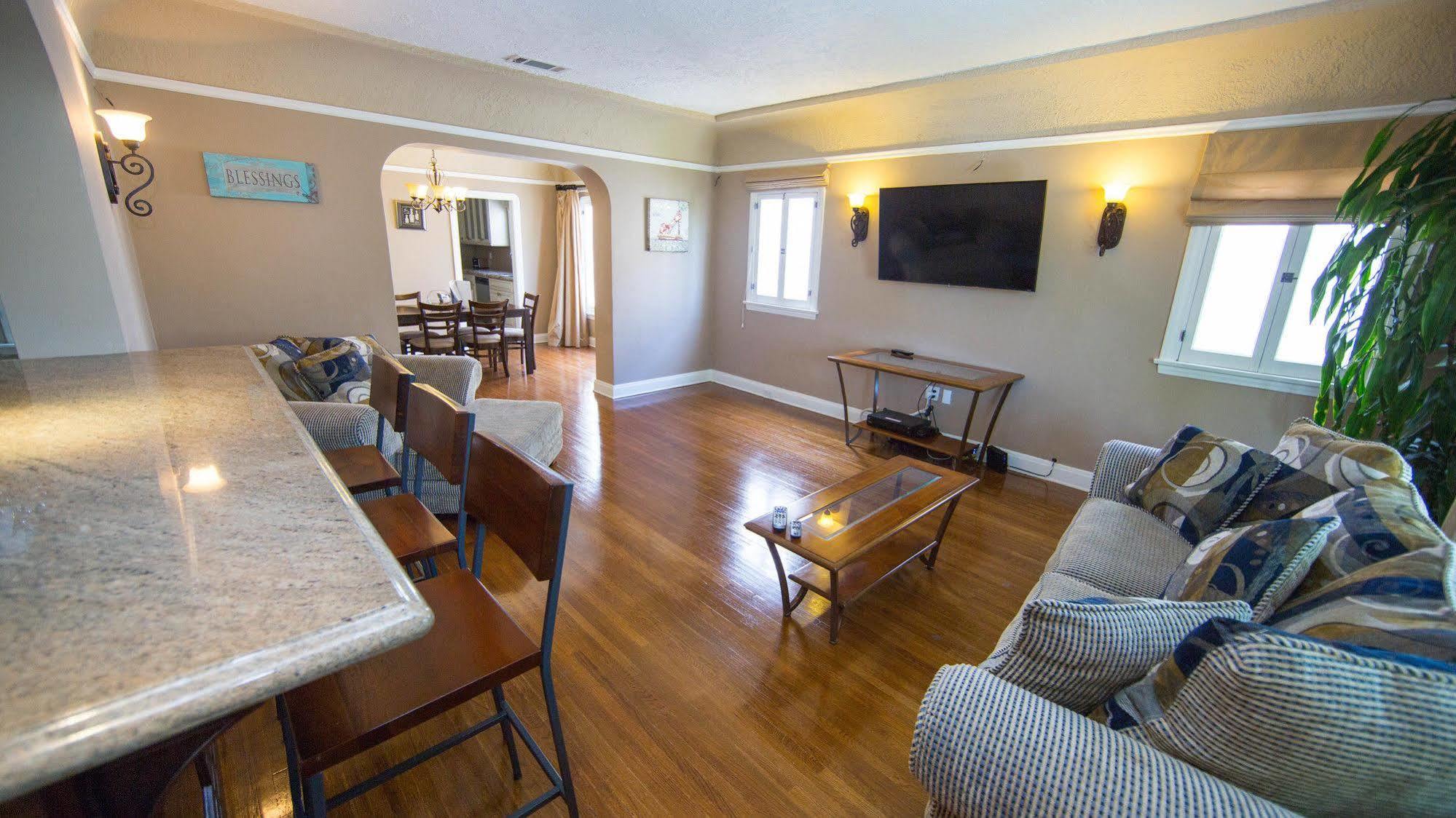 West Hollywood Vintage Vacation Apt. Лос Анджелис Екстериор снимка